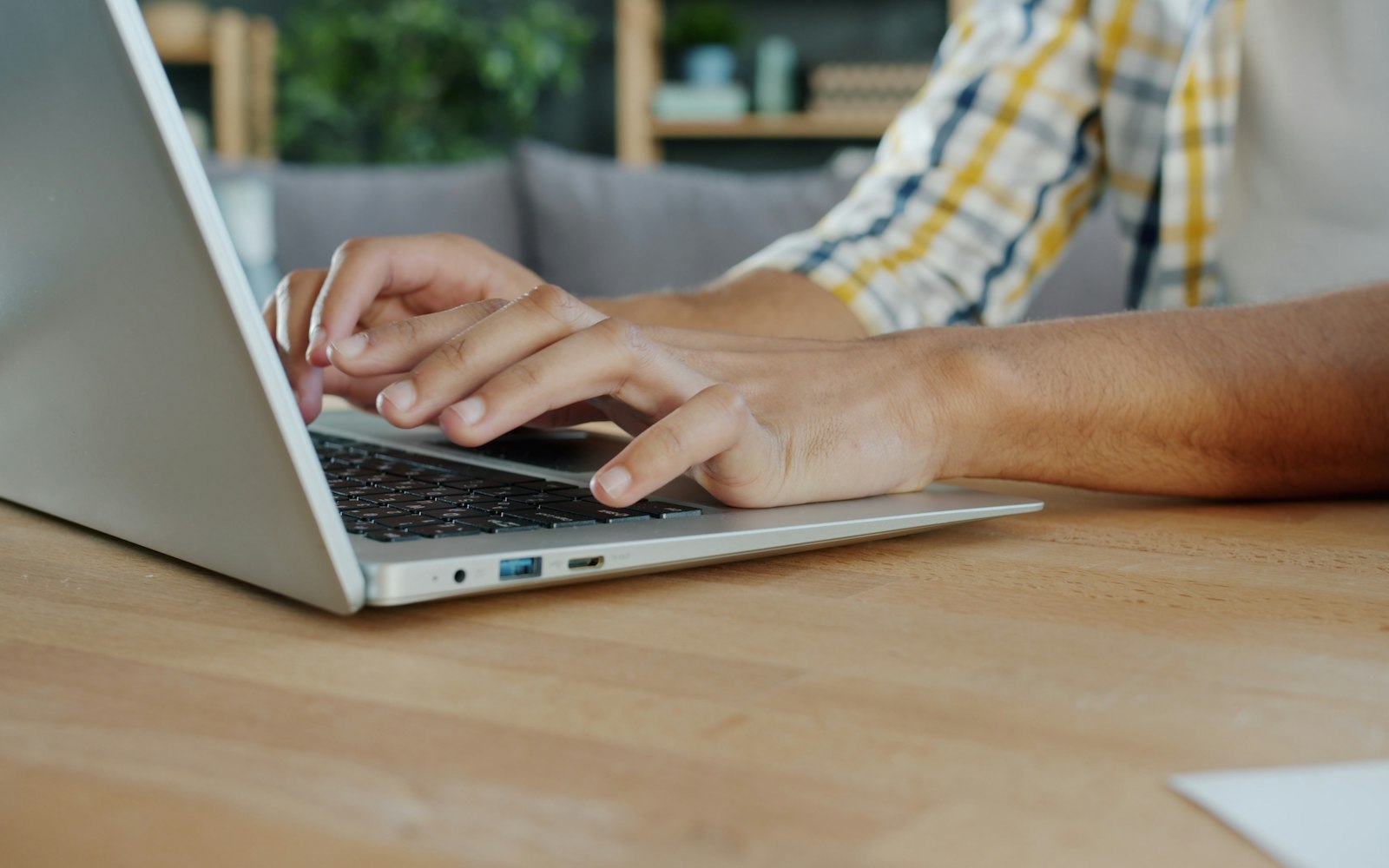 Google Ads pour les PME romandes : ce que ça coûte vraiment et ce que ça rapporte